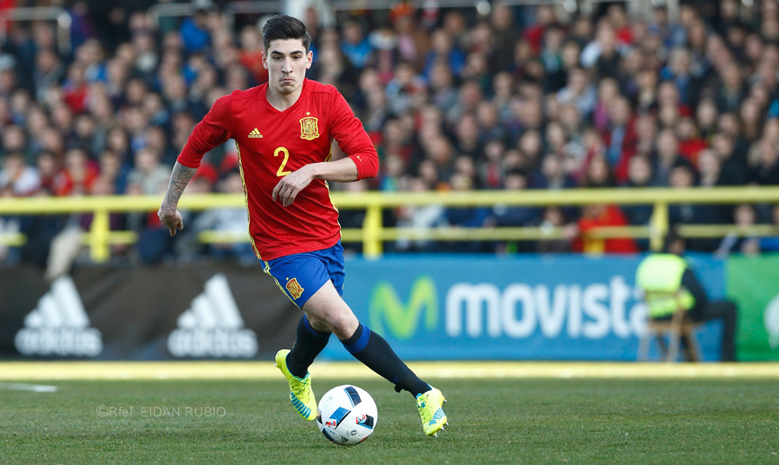 Héctor Bellerín ante Croacia