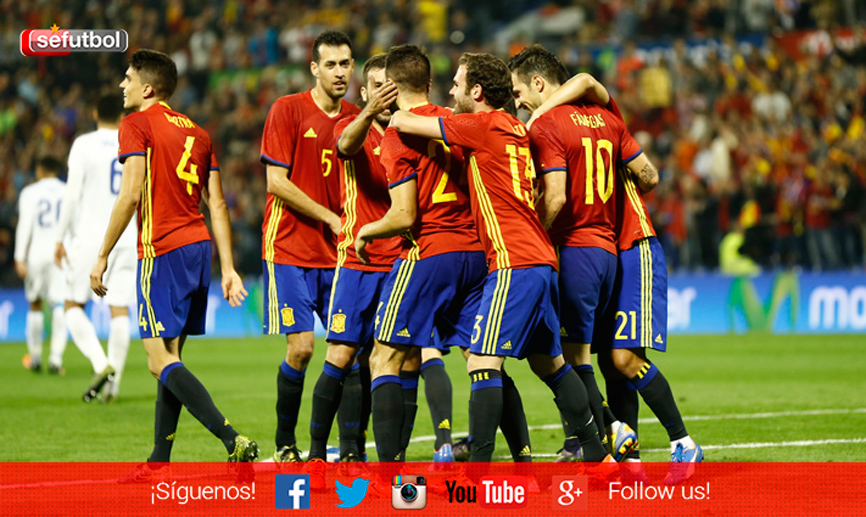 España celebra un gol ante Inglaterra