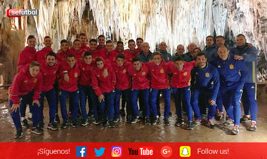 En el interior de la cueva