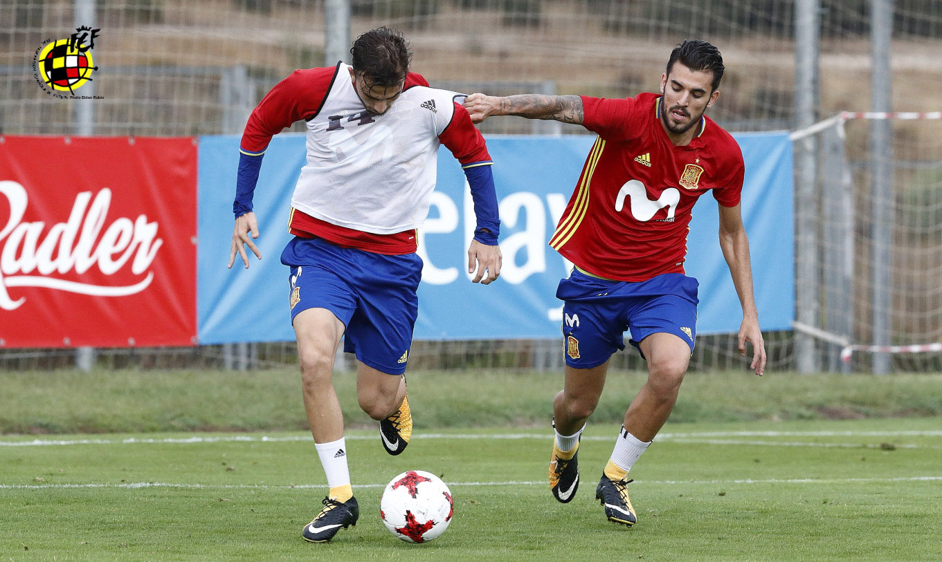 Dani Ceballos durante el entrenamiento de la Selección Sub-21
