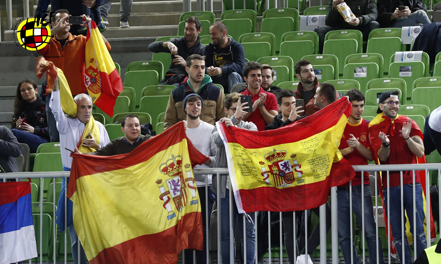 La afición española durante el encuentro frente a Francia en Liubliana