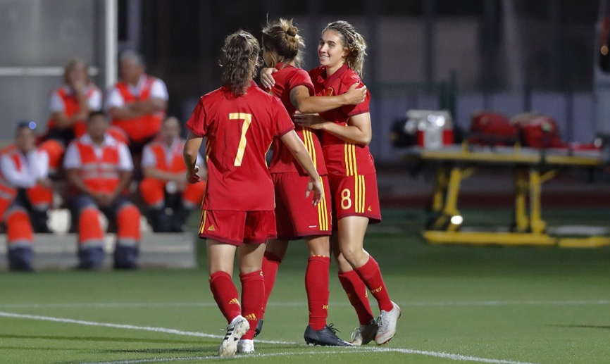 Las jugadoras españolas celebran un gol