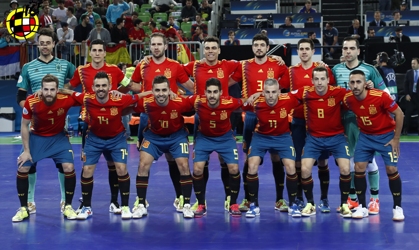 La selección española de fútbol sala posa antes de su encuentro frente a Francia en Liubliana