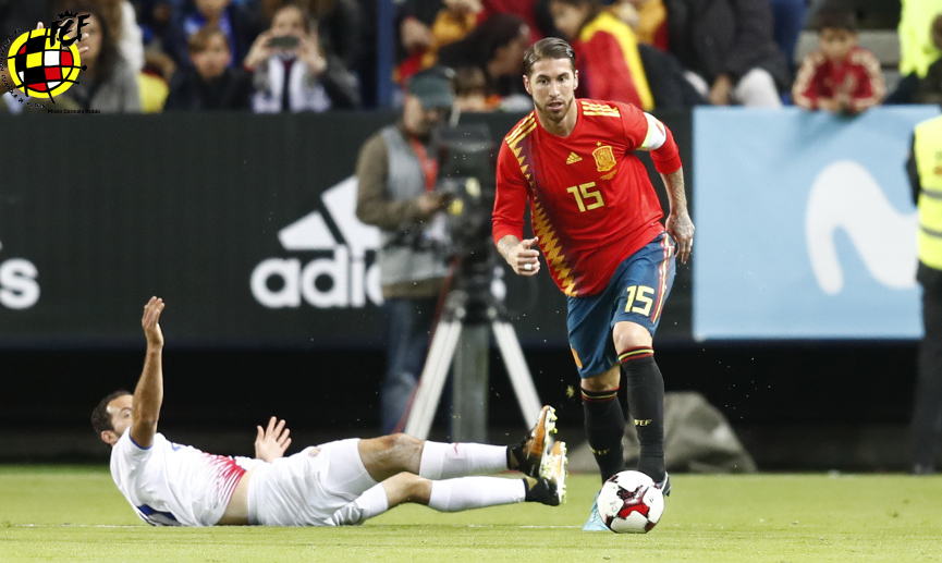 Sergio Ramos en una acción de juego