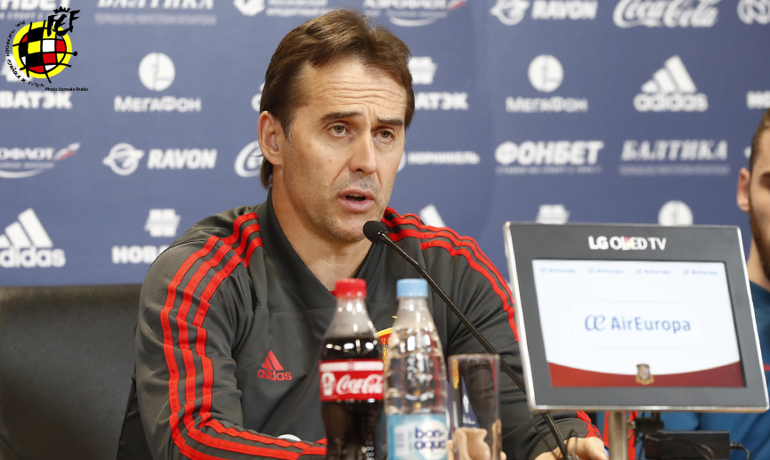 Julen Lopetegui durante la rueda de prensa con la Selección