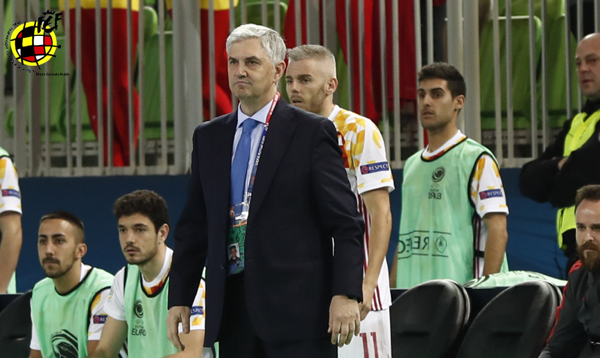 El seleccionador nacional de fútbol sala durante el partido frente a Azerbaiyán en Liubliana