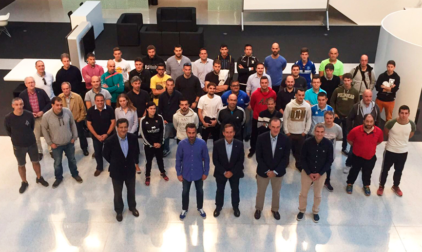 El Seleccionador Jorge Vilda ofrece una clase para futuros entrenadores de élite en Pamplona 