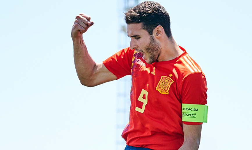 Abel Ruiz celebra un gol con la Selección española Sub-18