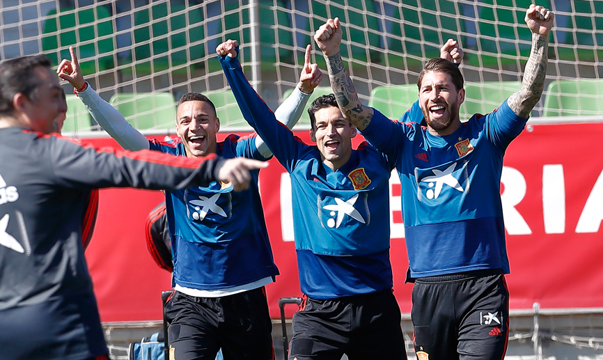 Los jugadores de la Selección española durante el entrenamiento
