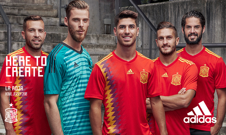 Ya a la venta las nuevas camisetas de España