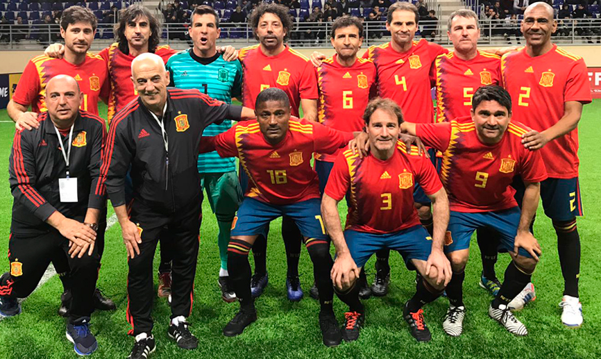 La Selección española de Leyendas posa antes de uno de sus partidos en la Winter Cup de Georgia