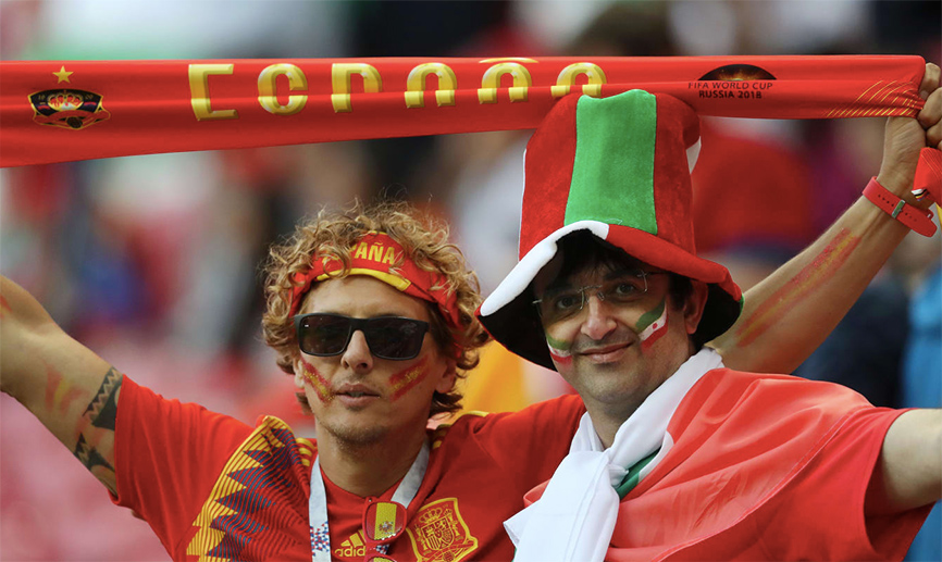 Aficionados de España e Irán en Kazán