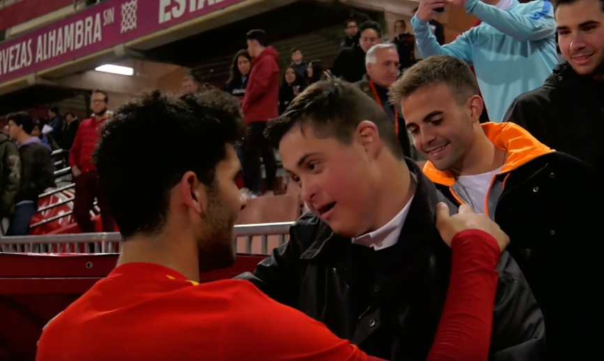 ¡Así fue el detalle de Carles Aleñà con un aficionado en Granada!