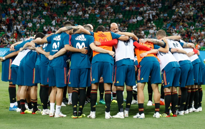 La selección española hace piña antes de su encuentro frente a Túnez en Krasnodar