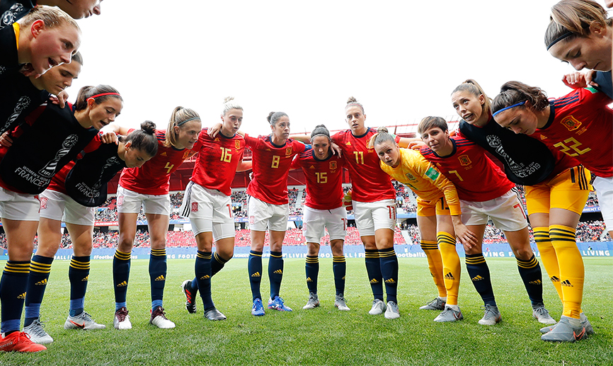 La Selección española femenina se conjura antes de un partido en el presente Mundial