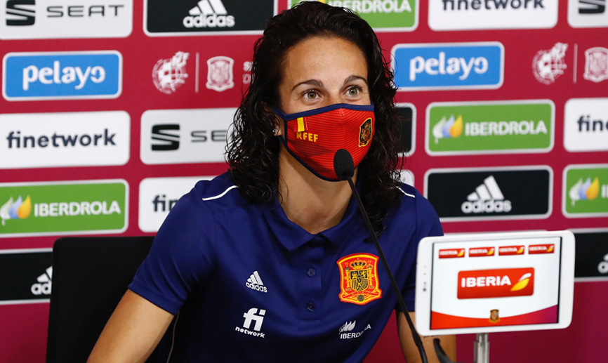 María Alharilla durante su rueda de prensa telemática en la Ciudad del Fútbol 