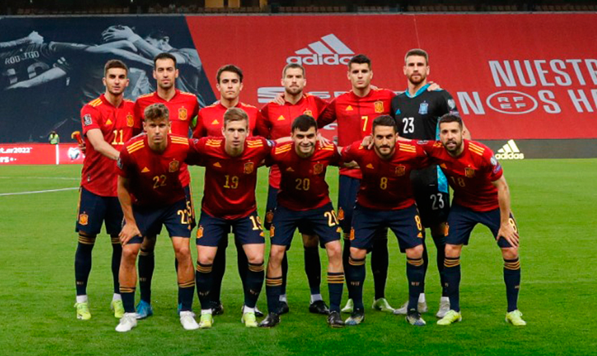 Los jugadores de la Selección española durante los instantes previos al partido de Sevilla