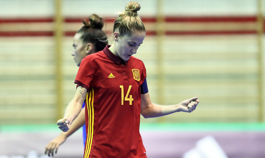 La Selección española femenina de fútbol sala celebra un tanto