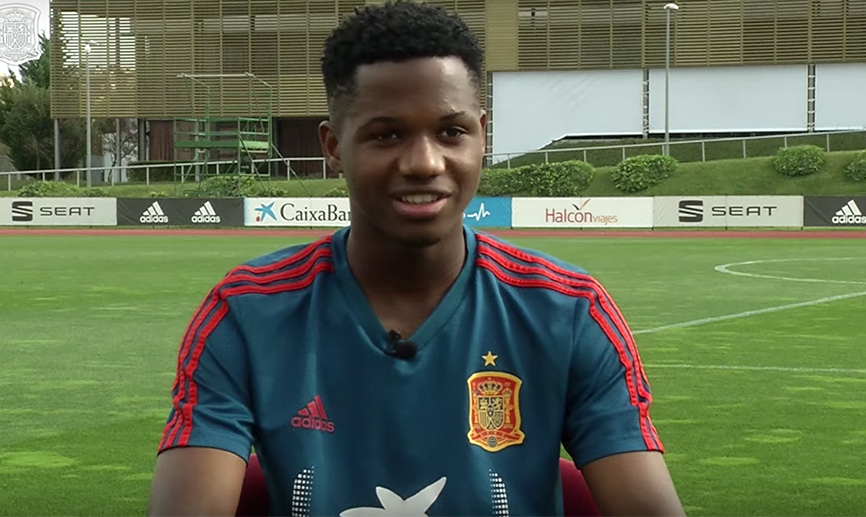 Ansu Fati, durante la entrevista con SEFUTBOL