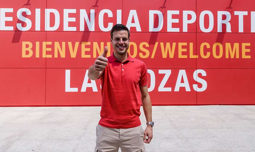 César Azpilicueta a su llegada a la Ciudad del Fútbol de Las Rozas