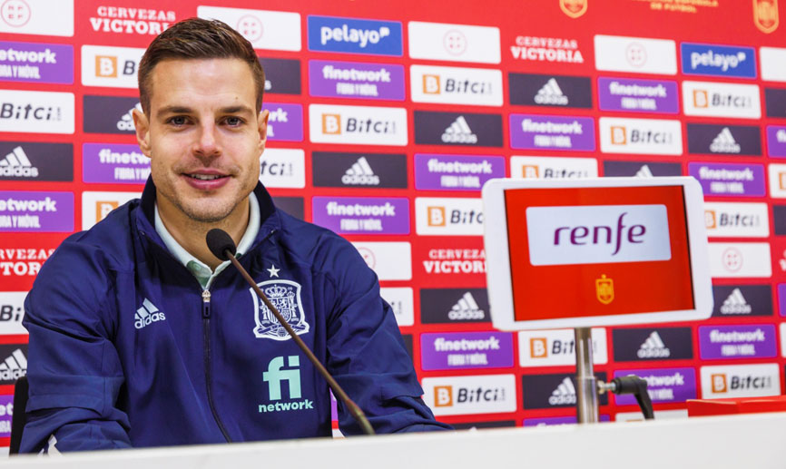 César Azpilicueta interviene en rueda de prensa