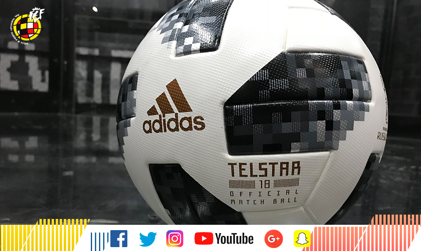Primer plano del Telstar 18, el balón del Campeonato del Mundo