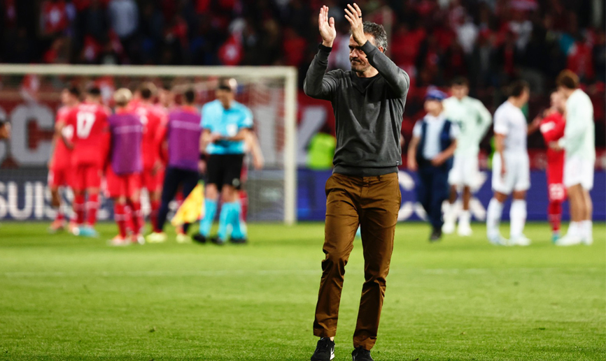 El seleccionador nacional, al término del partido frente a Suiza en Ginebra