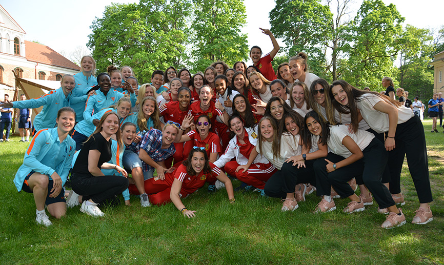 Las selecciones de España, Holanda e Italia posan para una fotografía