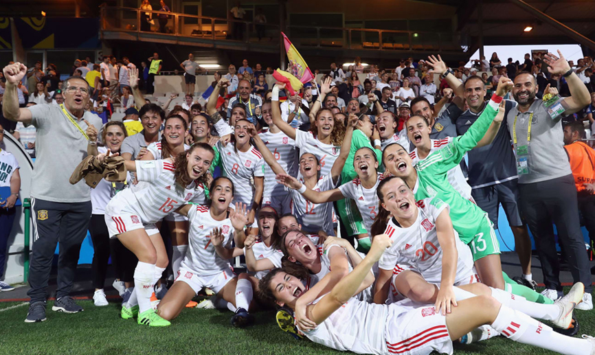 Las jugadoras de la Selección española Sub-20 femenina festejan su pase a la gran final