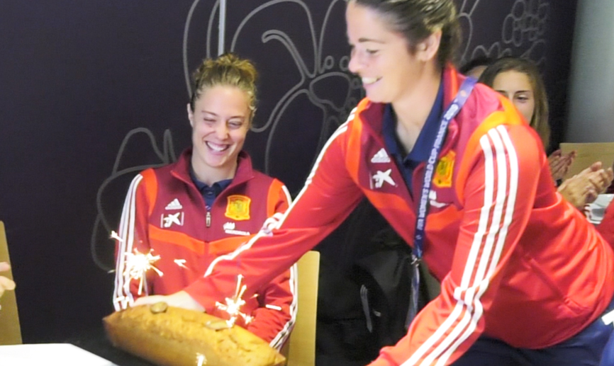 Celia Jiménez cumple 24 en plena concentración de España