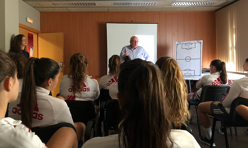 Momento de la charla sobre Uruguay