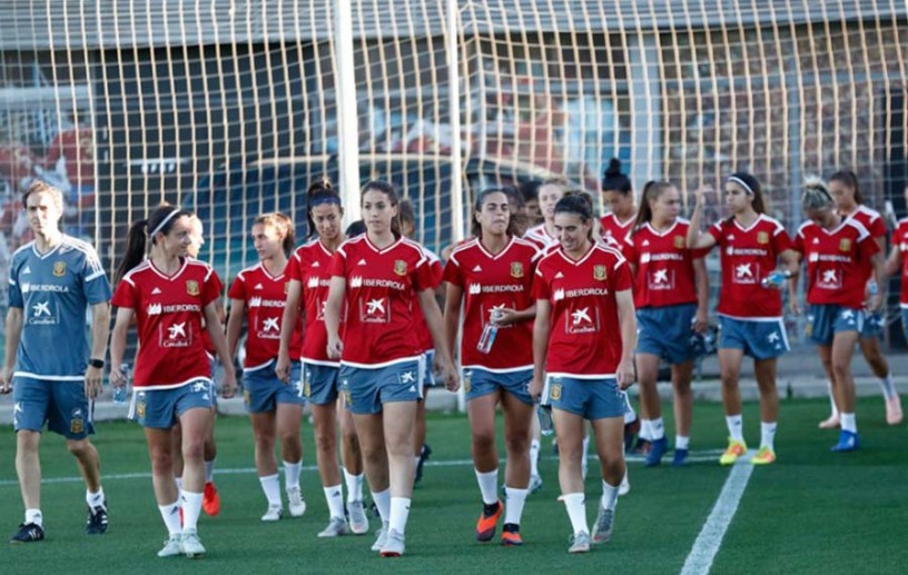 GALERÍA | La primera sesión de las de Vilda, en imágenes