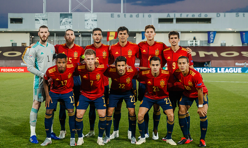 La Selección española posa antes de su encuentro frente a Ucrania en Madrid