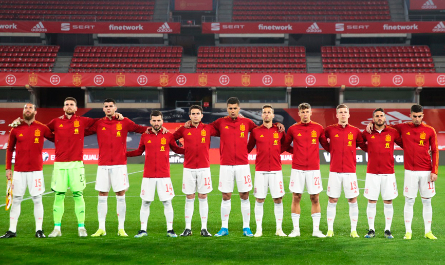 Los jugadores de la Selección española durante los instantes previos al España - Grecia en Granada