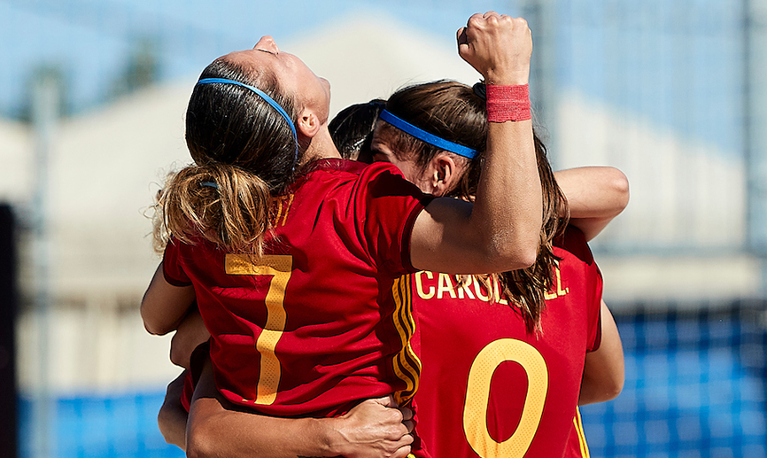Las jugadoras de la Selección celebran un gol