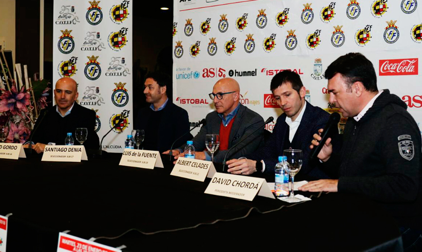 Los seleccionadores nacionales de base analizan al joven fútbol español