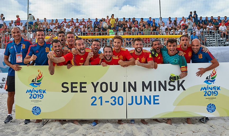 La Selección española de fútbol playa festeja su clasificación para los Juegos Europeos de Minsk