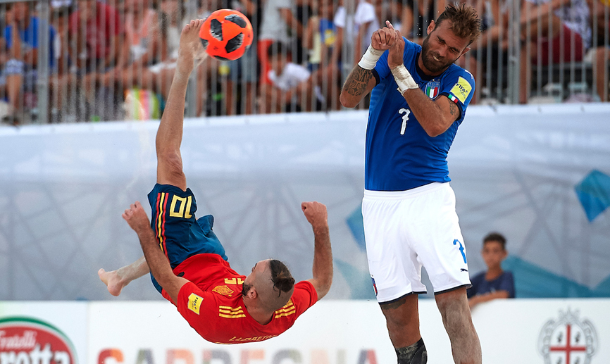 Momento de la final entre Italia y España jugada en Cerdeña