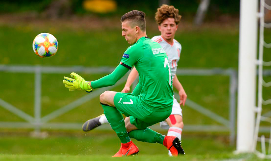 España cae con Italia y jugará los cuartos ante Hungría