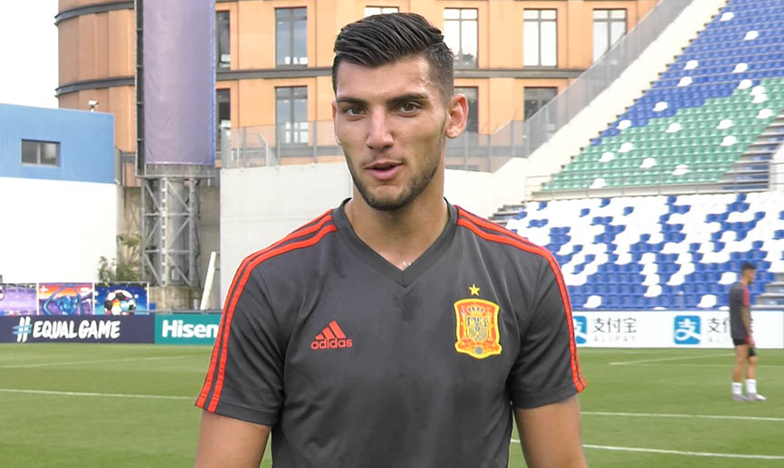 El internacional Sub-21, Rafa Mir, cumple 22 años