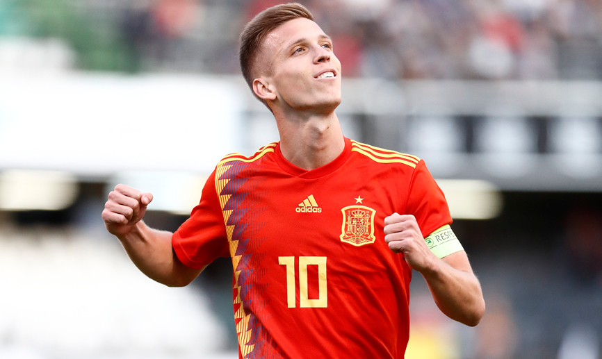 Dani Olmo celebra uno de los goles ante Montenegro