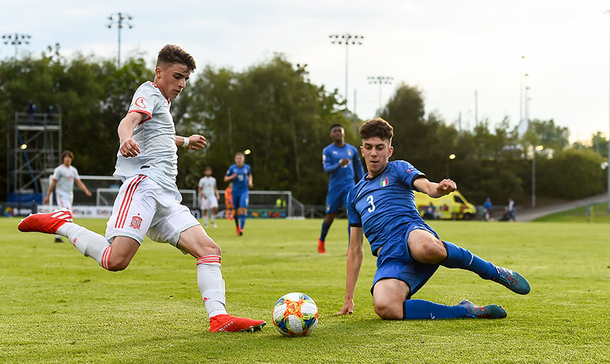 David López en una acción del partido