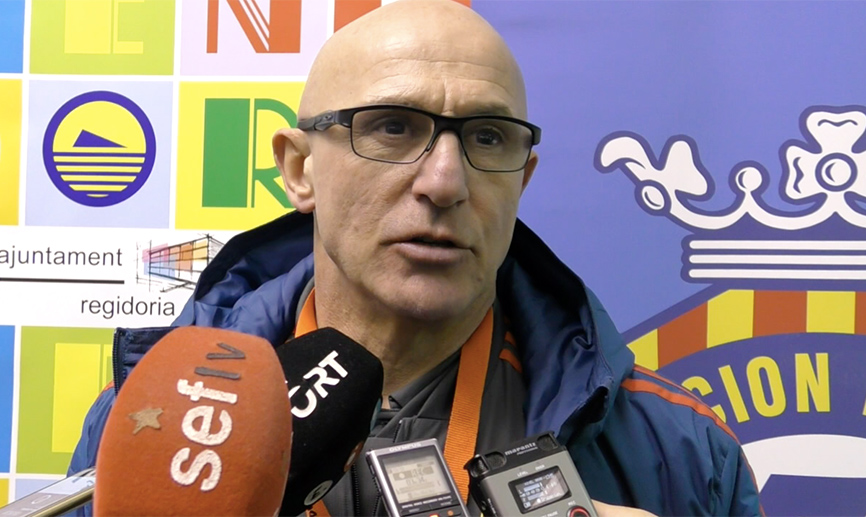 Luis de la Fuente atiende a los medios de comunicación