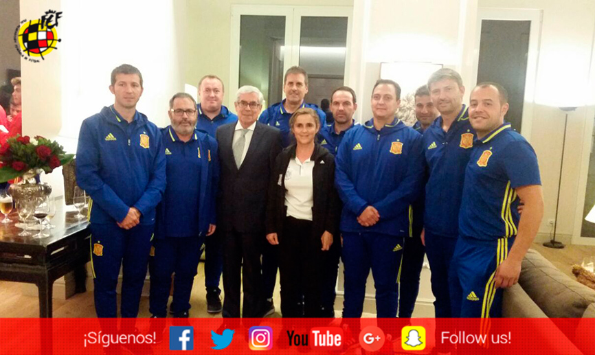 La embajada de Albania recibe al combinado nacional