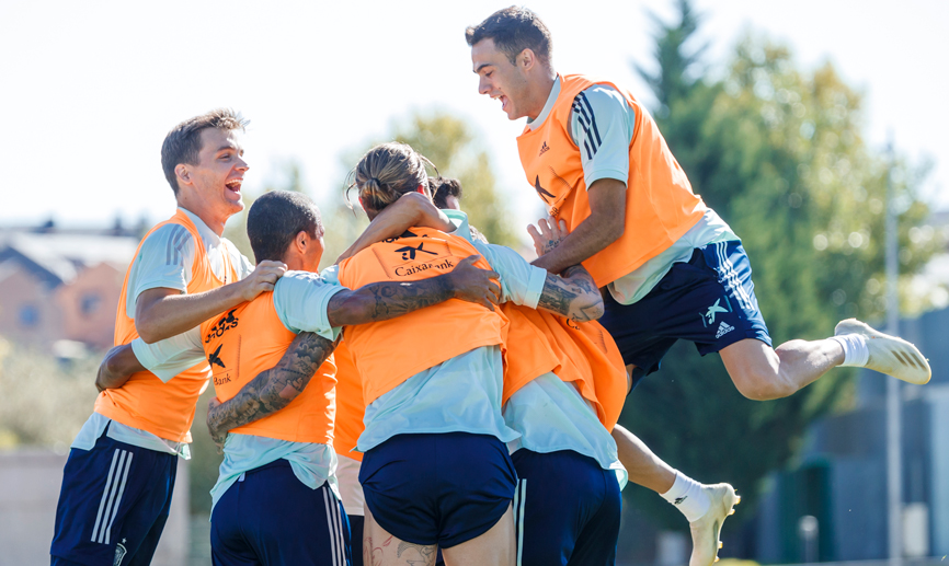 Los jugadores de la Selección celebran un gol