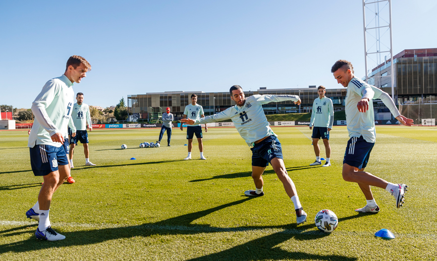 Rondo de los internacionales en Las Rozas