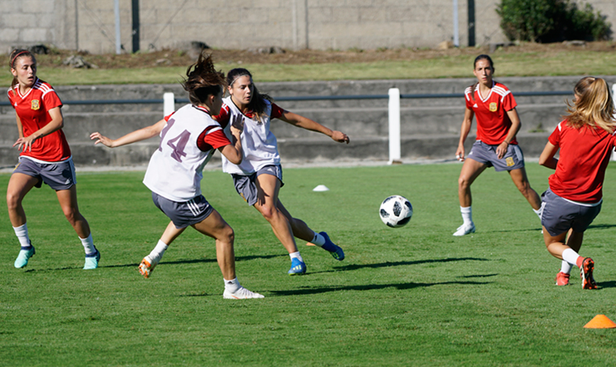 La Selección española Sub-20 femenina entrena en Francia