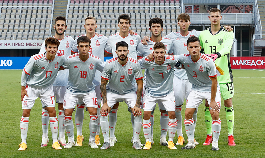 La Selección española Sub-21 posa antes de su encuentro frente a Macedonia del Norte
