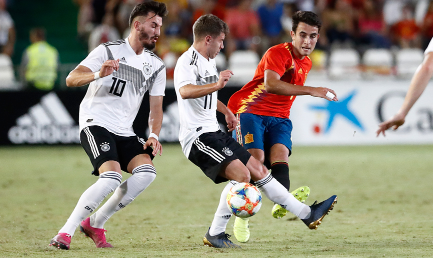Momento del partido entre España y Alemania Sub-21 jugado en Córdoba