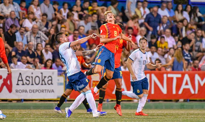 Momento del partido entre Argentina y España jugado en La Alcudia